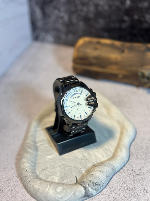 ساعت صفحه بزرگ پسرانه