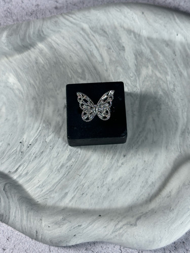 انگشتر پروانه ای